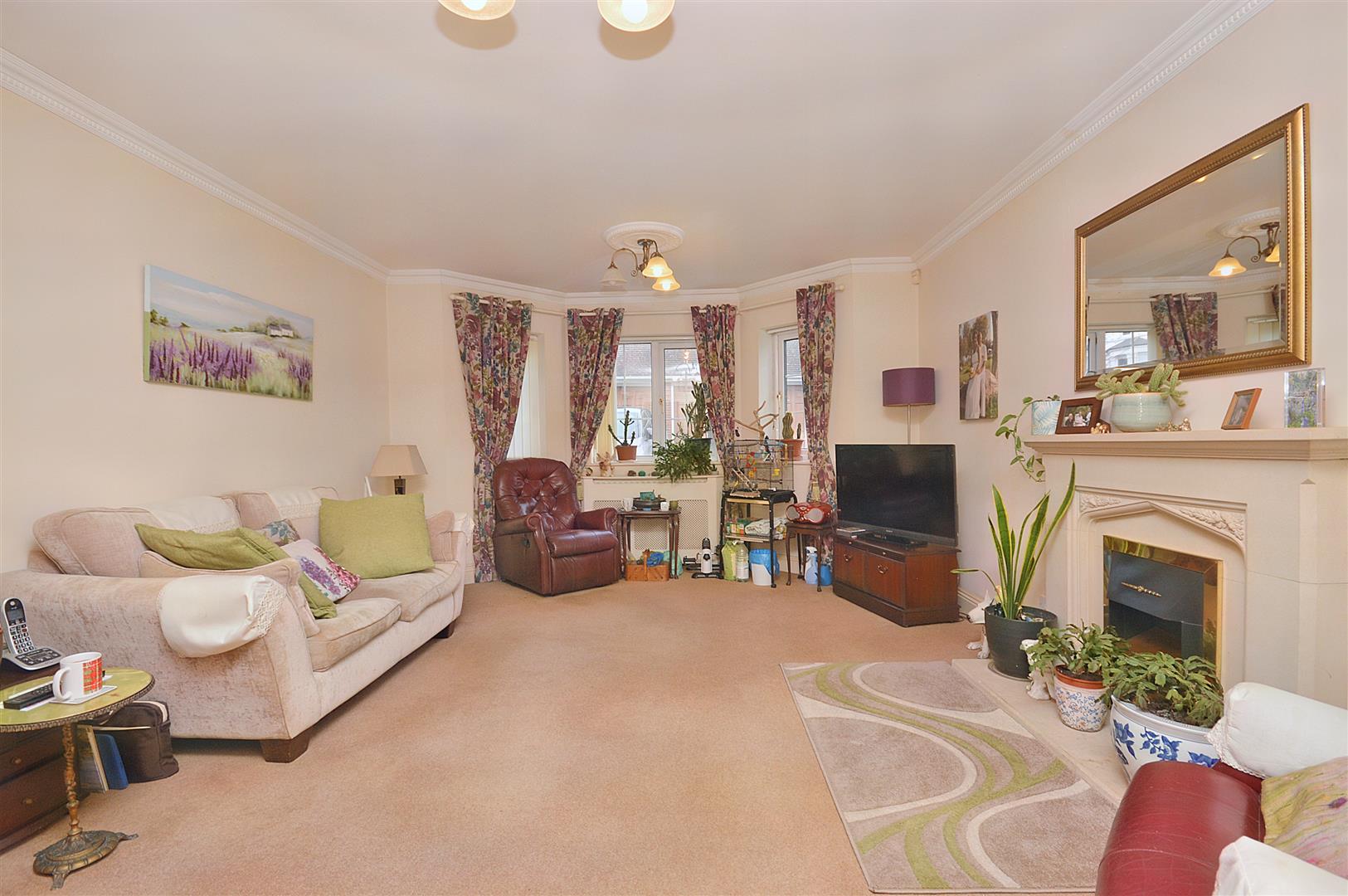 Property Details for 30 Selwyn Road Eastbourne BN21 2NR Town